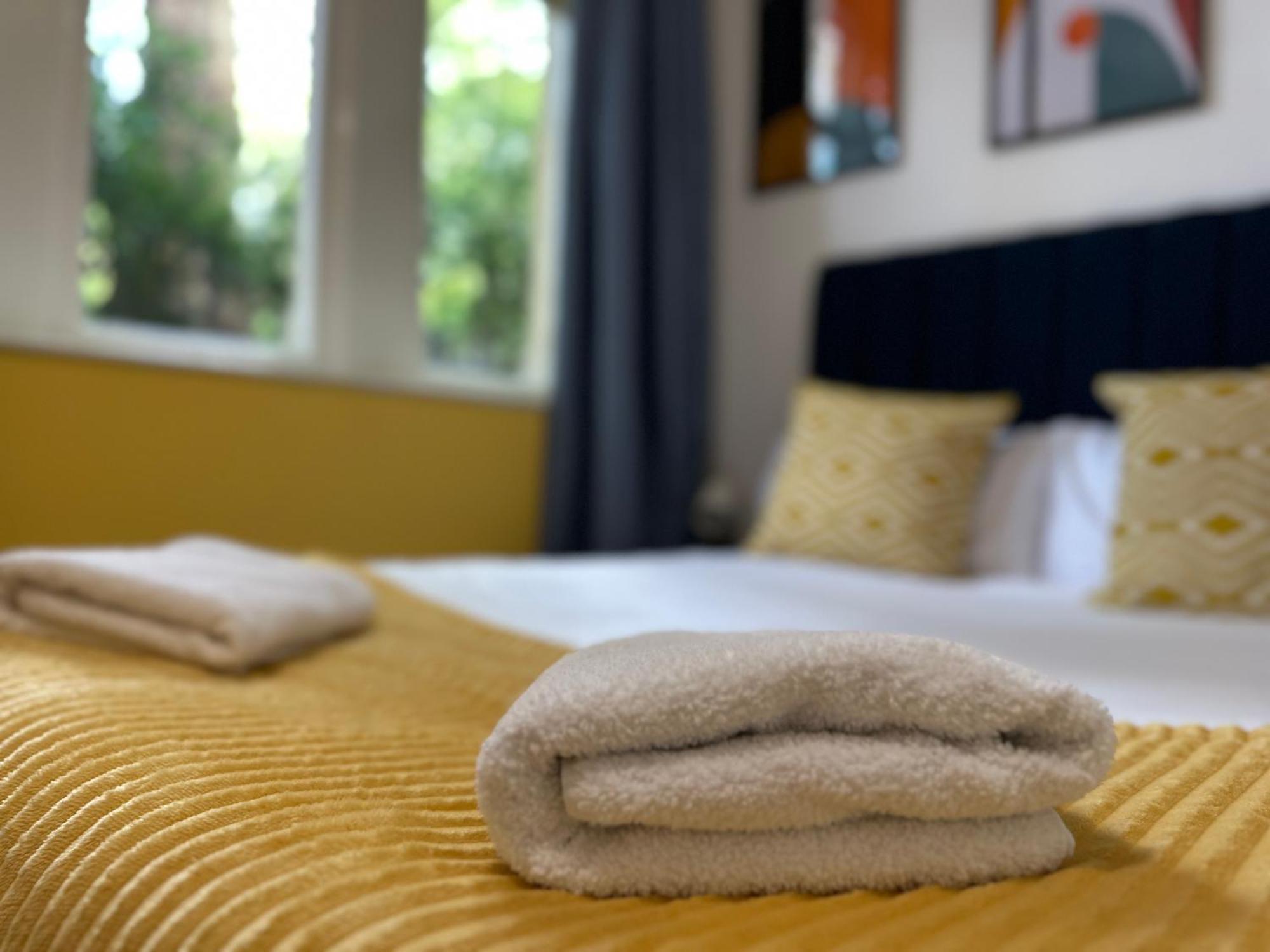 Great Offers On Long Stays!! Laluna Apartments Ґейтсгед Екстер'єр фото