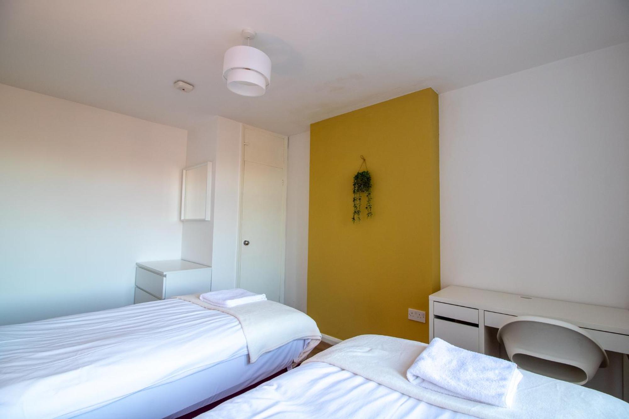 Great Offers On Long Stays!! Laluna Apartments Ґейтсгед Екстер'єр фото